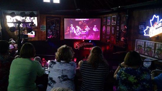 Sportsmen's Tavern