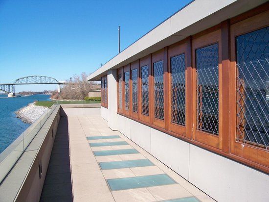 Frank Lloyd Wright's Fontana Boathouse